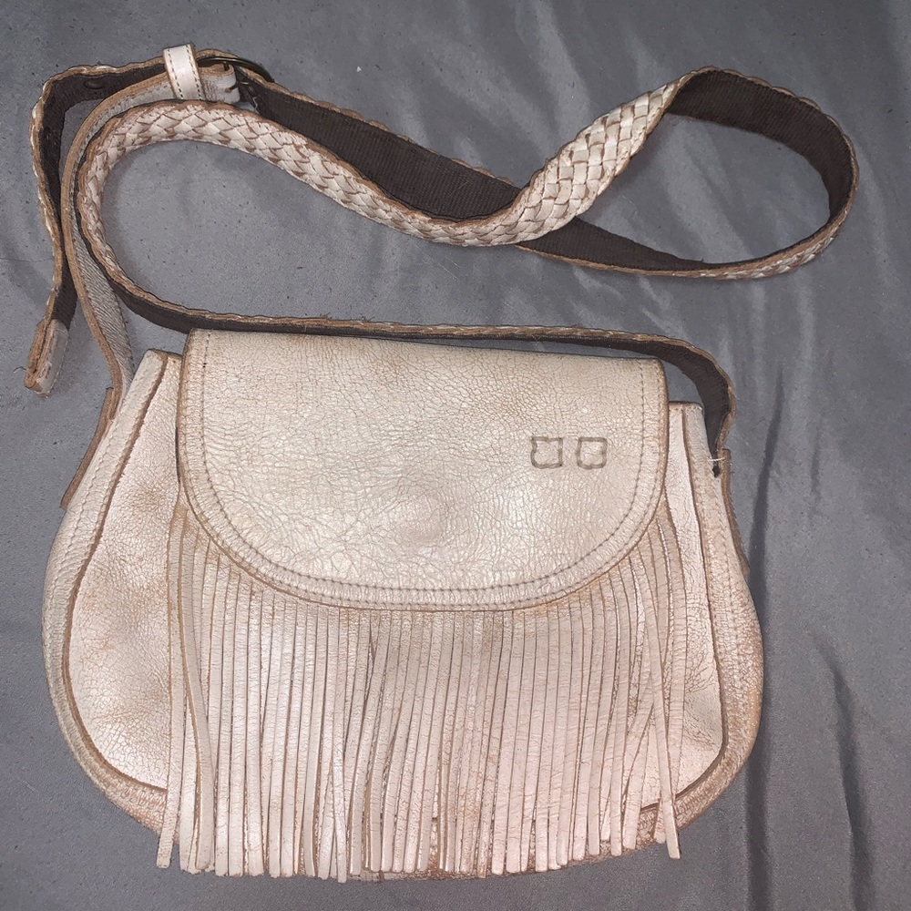 White Fringe Bed Stu Eastend